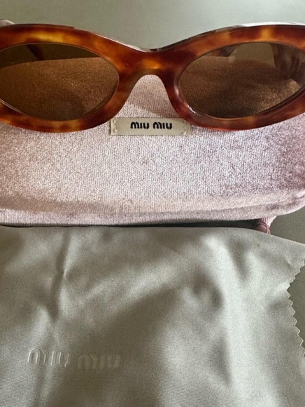 🕶✨✨👓 Miu Miu Sunglasses